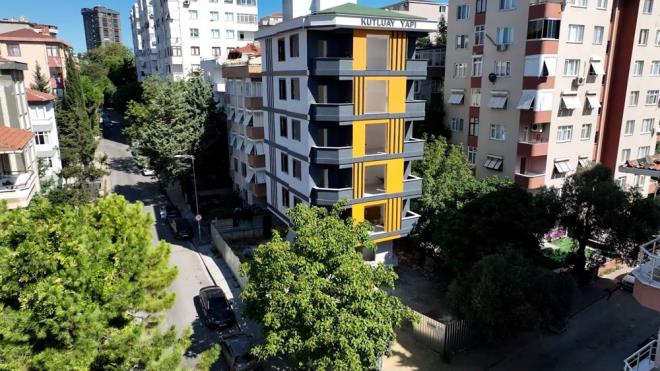 �stanbul'un 39 il�esini kapsayan "Yar�s� Bizden" kampanyas�n� �evre, �ehircilik ve �klim De�i�ikli�i Bakanl���na ba�l� Marmara Kentsel D�n���m Genel M�d�rl���n�n koordine etti�i, 26 Nisan-2 Haziran 2023'� kapsayan ilk ba�vuru d�neminde, e-Devlet �zerinden 106 bin 225 bina ve 1 milyon 225 bin 63 ba��ms�z b�l�me ili�kin ba�vuru topland��� belirtildi.