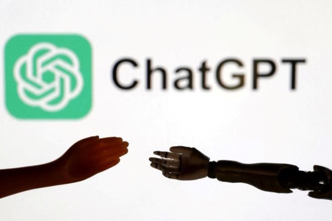 ABD'de Pittsburgh niversitesi?nden Brian Porter ve Edouard Machery tarafndan yrtlen alma, iirlerin insan m yoksa yapay zeka tarafndan m yazldnn edebiyat uzman olmayan kiiler tarafndan ayrt edilemediini gsterdi. Aratrma, 14 Kasm?da Scientific Reports dergisinde yaymland.