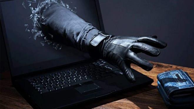 Atlan mesajdaki linke tklayan vatandalarn telefonlarna yklenen casus yazlmla btn kiisel veriler kar tarafa geiyor.