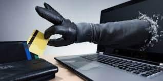 Bu yolla vatandalar banka hesaplarna, zel fotoraflarna eriebiliyorlar.