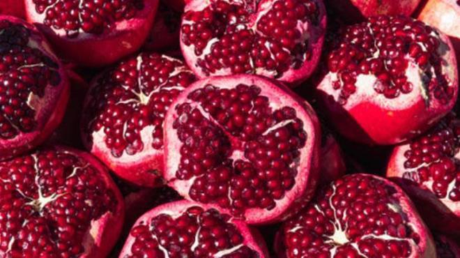 Nar, potasyum asndan olduka zengin bir meyvedir. Potasyum, kan basncn dzenleyerek tansiyon seviyelerinin dengelenmesine yardmc olur. Tansiyonu dk kiiler iin tuzlu nar tketmek, hem kan dolamn artrr hem de ba dnmesi gibi sorunlar hafifletir. Bu noktada dikkat edilmesi gereken ey tuz lsdr.