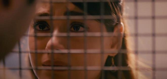 Dnem dizisi olarak izleyiciyle buluacak olan ehrazat dizisinin kadrosunda; Mehmet evik, Ayegl nsal, ehsuvar Akta, zlem Tokaslan, Pnar alar Gentrk, Mert Denizmen, Yamur zbasmac, Gkhan Bekletenler, Buse Giriftinolu, Nazlcan Demir, Zeynep Dreyfi Zuhri, Batuhan Bayar, Sami Aksu, Halil Karaata ve Tamer Levent gibi nemli isimler yer alyor.