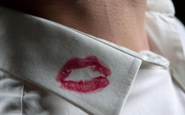 Dilekede, taraflarn, zina, hayata kast, onur krc davran, iddetli geimsizlik ve evlilik birliinin temelinden sarslmas sebebiyle boanmalarna karar verilmesi talep edildi.