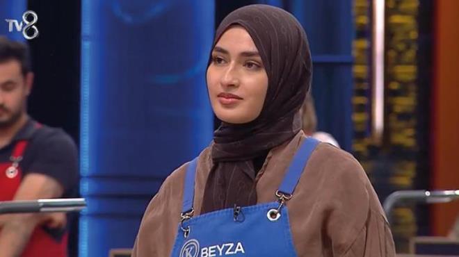 Beyza, "Onur'a ok gveniyorum. Erim'in yerine seni setim dedim, o yzden ekstra baar gstereceine eminim. Arkadalarmn hepsine gveniyorum. Baarl olacamz dnyorum" eklinde konutu.