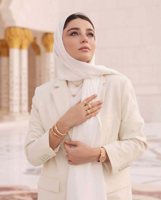 Aya Ayin Turan kimdir?<p>  Turan, 25 Ekim 1992'de Sinop'ta dnyaya geldi. Eitimini stanbul niversitesi letiim Fakltesi'nde tamamlad. ki taraftan da Karadenizli olan Turan'n babas Kastamonulu, annesi ise Sinopludur.