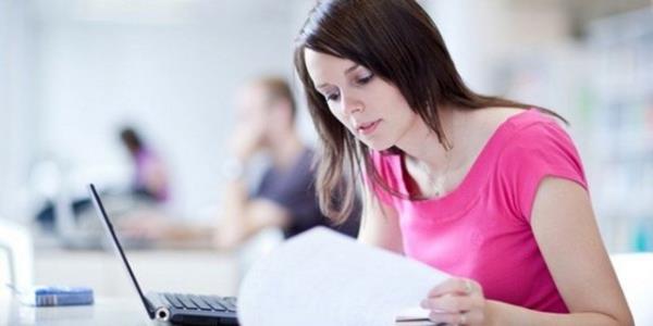 Bilgisayar banda alanlarda alerji, kuruluk, grlme skl artar.