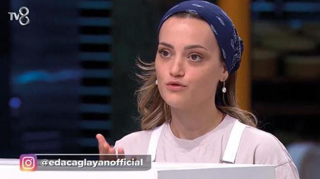 Eda kendisiyle ilgili aklamalarda bulundu. Eda, "lk oyunda modum ok dkt, zaten kaybettim. kincisinde de artk modum dkt ama biraz daha hayrls neyse o olsun dncesiyle girdim. Glyorum, herhalde vardr bir hikmet dedim ve birinci olarak ktm." dedi. Eda abisinin moral olsun diye Mehmet ef'in en azndan ay ka atmasn istediini ifade edince efte istei krmad.