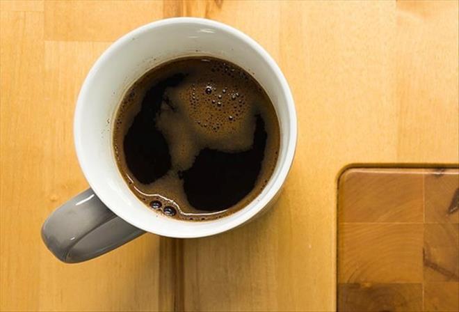 OU HASTALIA YAKALANMA RSKN AZALTIYOR    Sonular, dzenli kahve imenin 1,84 yl daha fazla yaamla ilikilendirildiini ve ilerleyen yala ilikili ou hastala yakalanma riskinin azaldn gsteriyor.