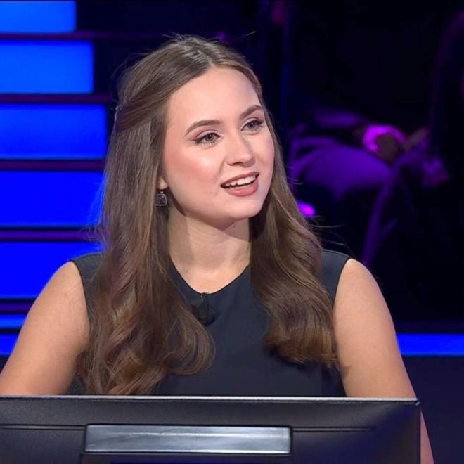 Oktay Kaynarca?nn sunumuyla ekranlara gelen Kim Milyoner Olmak ster yarmasnn son blmnde dikkat eken bir isim vard.