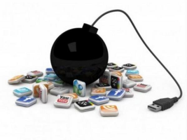 <p><b>Farkl kiilikler</b></p>    Giderek yaygnlaan sosyal alar, insanlarn giderek etkileimlerinin artt bir a yaps kuruyor.