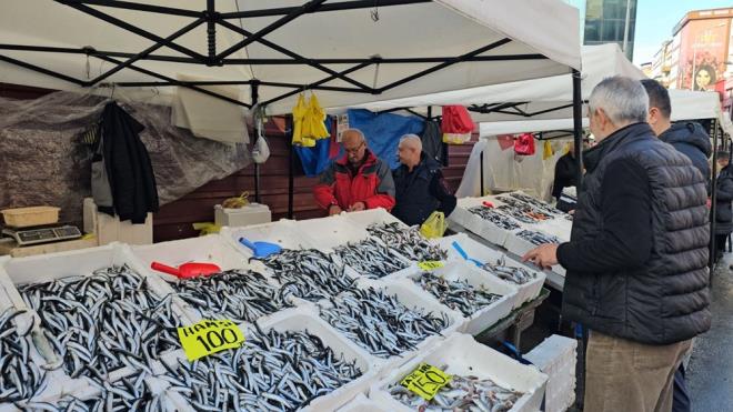 lke genelinde 1 Eyll itibaryla sona eren denizlerde a ile av yasann ardndan balklar, bol bir sezon umuduyla denize ald.