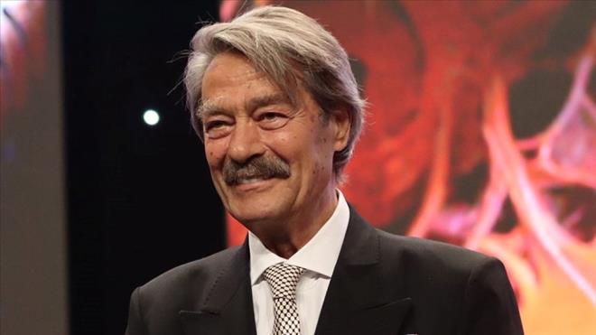 SON HAL ORTAYA IKTI    75 yandaki usta oyuncu Kadir nanr'dan aylar sonra ilk fotoraf geldi.