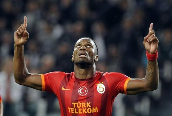 UEFA ampiyonlar Ligi'nde 41 gol atan Didier Drogba, "Devler Ligi"nde takm halinde toplamda 42 gol bulunan Fenerbahe'yi yakalad. ampiyonlar Ligi'nde 3 farkl takmla 83 maa kan Drogba, Fransz ekibi Olympique Marsilya'da 5, ngiliz takm Chelsea'de 34, Galatasaray'da ise 2 gol att.
