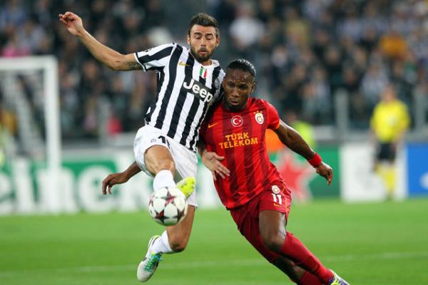 Drogba, UEFA ampiyonlar Ligi'nde mcadele ettii 40 mata 42 gol atan Fenerbahe'yi yakalamas iin 1 gole ihtiya duyuyor.