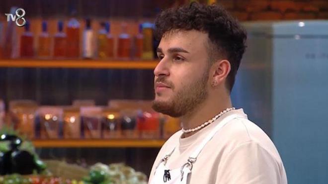 Erim yarmaya veda eden Alper'le ilgili, "Bu zamana kadar tandm en garip, en farkl, en gzel adamlardan biri. Masterchef'in bana katt en deerli adamlarn banda geliyor. Alper'i ok seviyorum. Birlikte ok destekleyerek devam ettik. ok gzel projelerle karmza kacak." dedi.