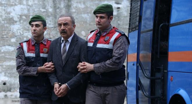 Sonra baya bir zaman geti zerinden. te teaser'lar falan yaynlanmaya balad. Neticesinde Emin Hoca beni arad. 'Biliyor musun bizim projemiz kanalda km.' 'Ne kanal hocam' dedim ya"