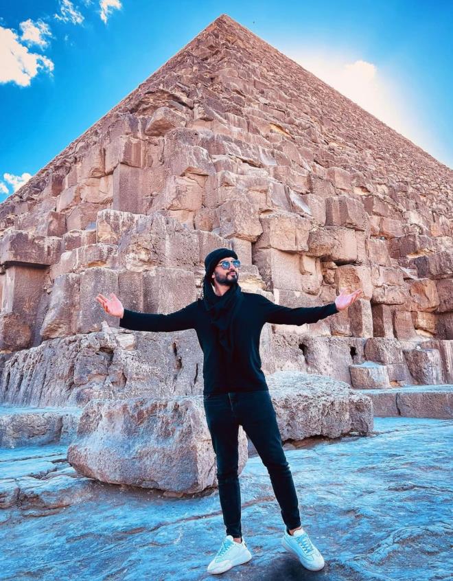 Son dnemlerde astral seyahat ve spiritel konularla ilgili yapt aklamalarla gndem olan arkc Yusuf Gney, bu sefer de 2025 ylna ilikin kehanetlerini sralad.