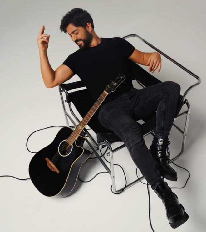 lk defa 2008 ylnda Rafet El Roman ile birlikte kardklar ' Ak- Virane' arksyla tannan ve ok sevilen Yusuf Gney, son yllarda mzisyen kimliinden ziyade ilgin aklamalaryla gndemden dmyor.