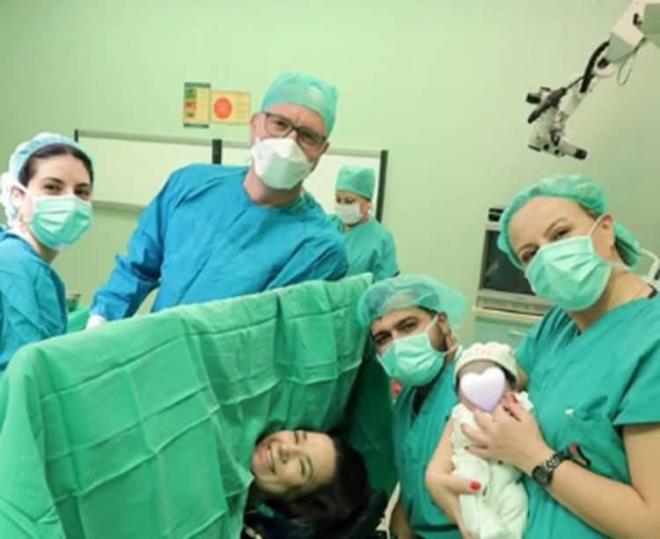 TUE KANDEMR    nl arkc Tue Kandemir 12 Aralk'ta erkek bebek dnyaya getirdi. Kandemir, bebeine Demir adn verdi.