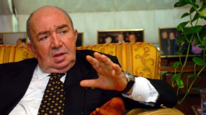 "BAY SNEMA" TRKER NANOLU YAAMINI YTRD    Trk sinemasnn narlarndan 'Bay sinema' lakapl Trker nanolu, 88 yanda yaamn yitirdi. Sanat camiasn derin bir zntye boan Trker nanolu'nun vefatnn ardndan dzenlenen trene sevenleri akn etti.