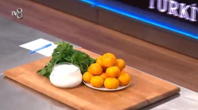 lk turda efler yarmaclardan Bodrum mandalinas, Manda yourdu ve nane ile yaratclk yapmalarn istedi. Birbirinden gzel tabaklarn kt yarmada efler ilk tur puanlarn verdi. Beyza 22.5, Semih 19 ve Erim ise 16.5 puanda ilk turu tamamlad. kinci turda ise nl ef Osman Sezener'in srpriz taba vard.