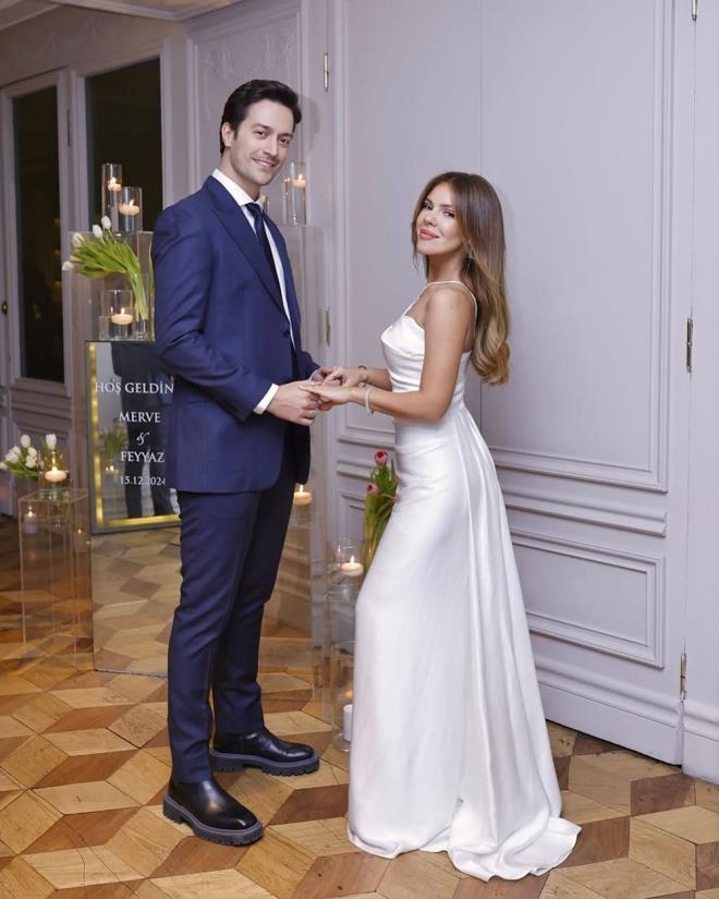 Camdaki Kz dizisiyle hreti yakalayan oyuncu Feyyaz erifolu,  yldr spiker Merve Dinkol ile ak yayordu.