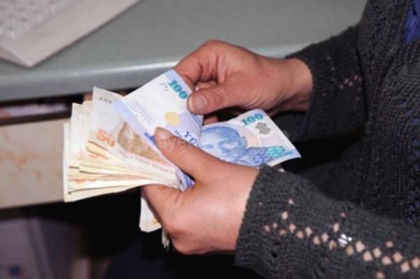 Yalnz bu oranlar maksimum 3 bin liraya kadar olan ihtiya kredileri iin geerli. Ancak mebla ykselse de kampanyalar kapsamnda genelde kredi faizlerinin seviyesi yzde 1'in zerine pek kmyor.