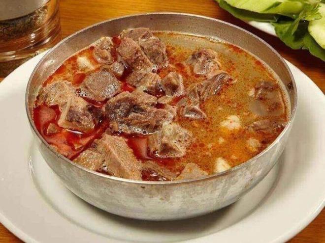 ocuklarda kemik geliimini destekler.  Ba dokusunu destekledii iin dejeneratif eklem rahatszlklarna iyi gelir.    Kolajen retimine salad katkyla cildin daha gen grnmesine yardmc olur.