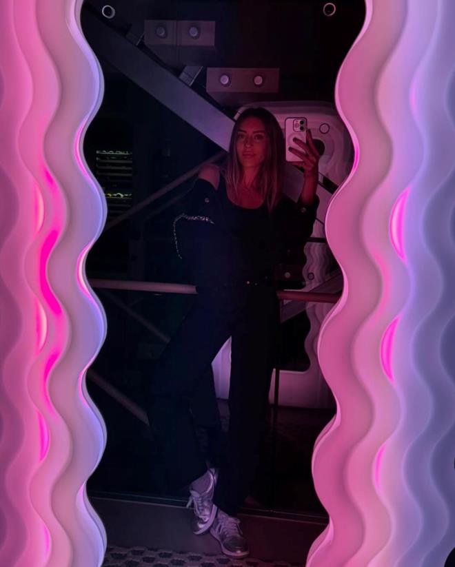 imdilerde yeni filmiyle gndemde olan Sinem Kobal, yeni yla sayl saatler kala 2024'n deerlendirmesini yapt.