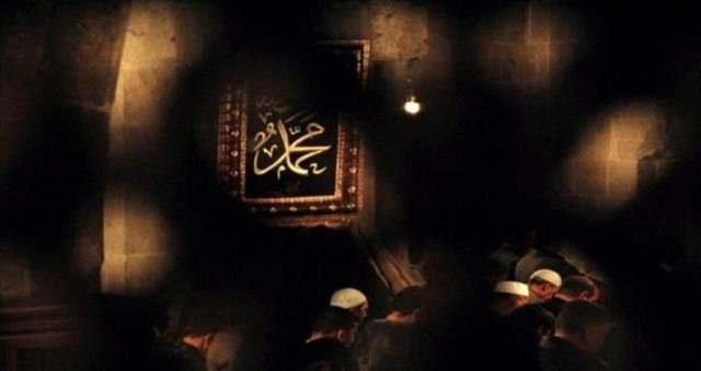 mit ederiz ki bu mbarek gece, zor gnler geirdiimiz; fakat gelecek adna umutla dolu olduumuz u dnemlerde yeniden bir uyana vesile olur. Kandilimiz mbarek olsun...