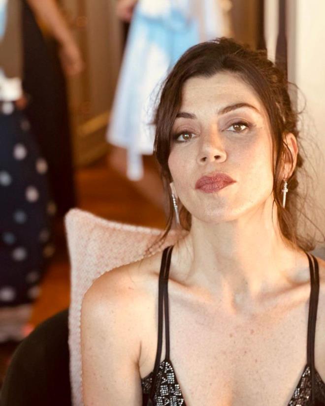 2 Aralk akam GQ Trkiye Men of the Year dlleri'nden "Yln Kadn" seilen Gke Bahadr, dergiye verdii pozlarla gndem oldu.