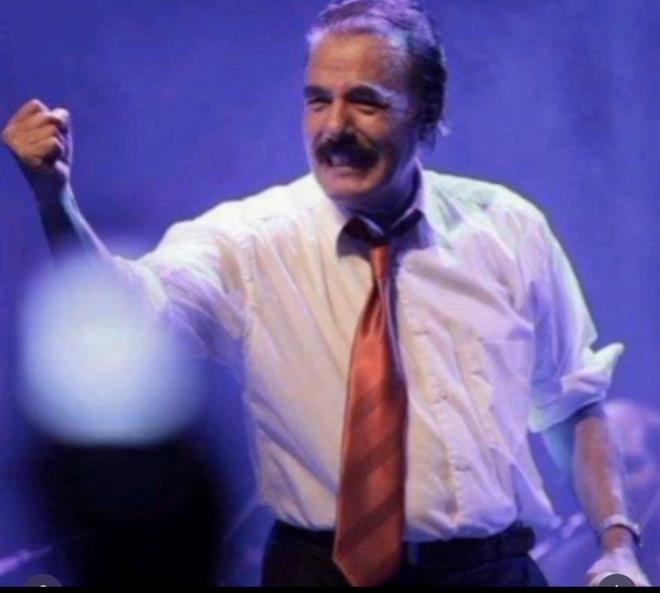 Usta sanat Ferdi Tayfur, 2 Ocak 2025 tarihinde Antalya'da tedavi grd hastanede hayatn kaybetti.