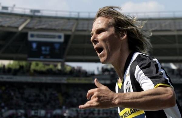 <p><b>P.Nedved </b></p>  Kar eden kulp: Lazio   <p>Gittii takm: Juventus</p>   Kar: 37,7 milyon Euro