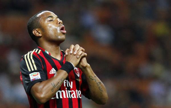 <p><b>Robinho </b></p>  nceki Transfer Bedeli: 43 milyon Euro   <p>Sonraki Transfer Bedeli: 18 milyon Euro </p>
