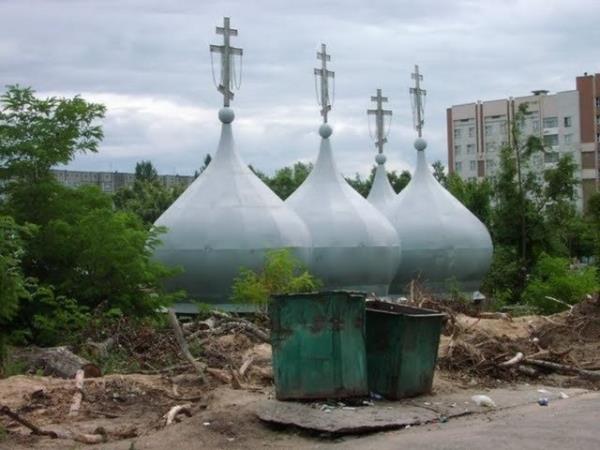 Mhendis ve mimarlarn tasarladklar 'ilgin' ev, i yerleri gibi yaptlar, normalin dnda olunca insanlar etkileyebiliyor.