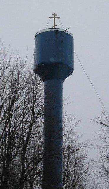 Mhendis ve mimarlarn tasarladklar 'ilgin' ev, i yerleri gibi yaptlar, normalin dnda olunca insanlar etkileyebiliyor.