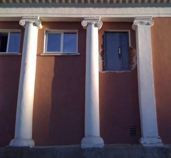 Mhendis ve mimarlarn tasarladklar 'ilgin' ev, i yerleri gibi yaptlar, normalin dnda olunca insanlar etkileyebiliyor.