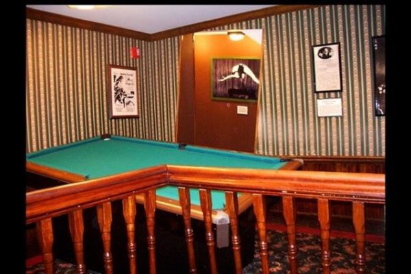 Mhendis ve mimarlarn tasarladklar 'ilgin' ev, i yerleri gibi yaptlar, normalin dnda olunca insanlar etkileyebiliyor.