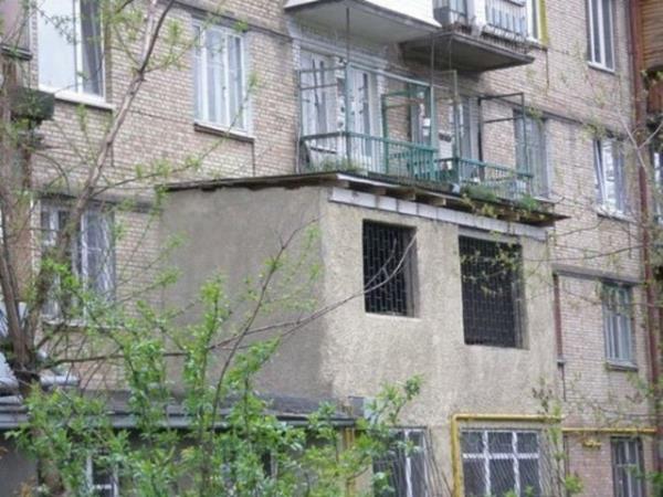 Mhendis ve mimarlarn tasarladklar 'ilgin' ev, i yerleri gibi yaptlar, normalin dnda olunca insanlar etkileyebiliyor.