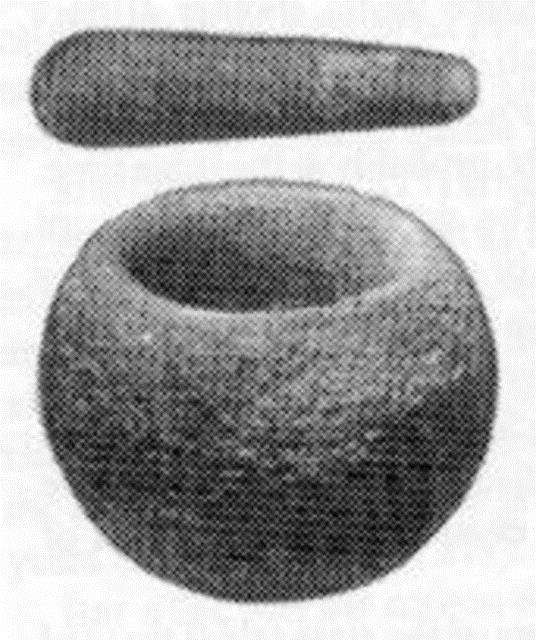 1877 ylnda Montezuma tnel irketinin bir tnel almas srasnda 50 milyon yl eski olan bir lav akntsnn iinde bir tokmak ile bir kap bulundu.(Table da - California) Tokmak yaklak 30 cm uzunluunda ve kap ise 10 cm apnda. Bu buluntudan u sonu kyor: 50 milyon yl nce yanardadan fkran lavlar sel olup akarken bu tokmak ile kap oradayd ve ikisi de lavn iinde gml kaldlar. 50 milyon yl nce!