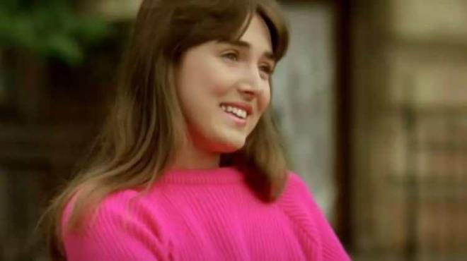 1985 yapm filmde Bahar karakterini canlandran oyuncunun, sosyal medya hesabnda yaynlad son pozlar grenler ise ap kald.