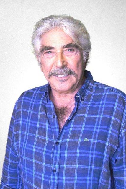 <p><b>SEVDALUK</b></p> Ekranlarn ki nl ve duayen ismi; Demet Akba ve Erdal zyaclar' bir araya getiren "Sevdaluk", kasm aynda seyirciyle buluacak.