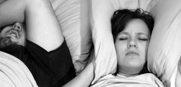 Celal Bayar niversitesi Tp Fakltesi Nroloji Anabilim Dal retim yesi Prof. Dr. Hikmet Ylmaz, uyku sorunlarnda izlenmesi gereken yl konusunda AA muhabirine aklamalarda bulundu.