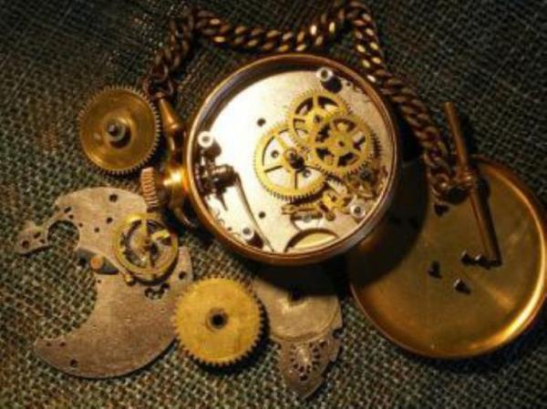 HZ. YUSUF (AS) : Saati ilk icat eden, Toprak mahsulleri ofisini ilk defa kuran, bolluk zamannda depolamay, ktlk zamannda halka datmay dnen bir peygamberdir.