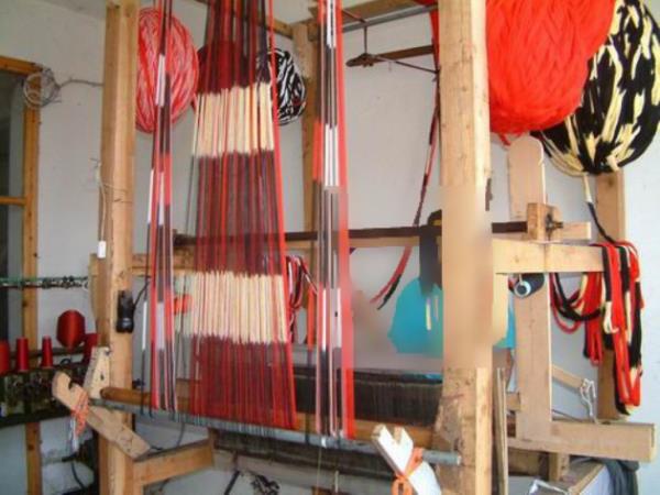 HZ. D (AS) : Hallac, kazzaz, nessac = dokumaclarn, rclerin ve mensucat sanayiinin ilk kurucusu idi.