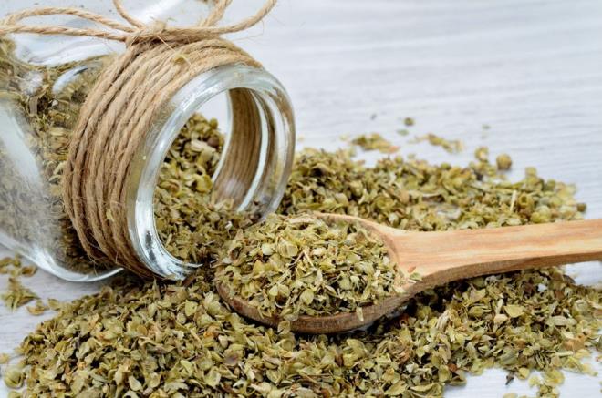 5- KEKK    Kekik, antioksidan ve iltihap azaltc etkisiyle damar salnn korunmasna katk salar. Bu baharatn kolesterol drc etkisi de bulunur.