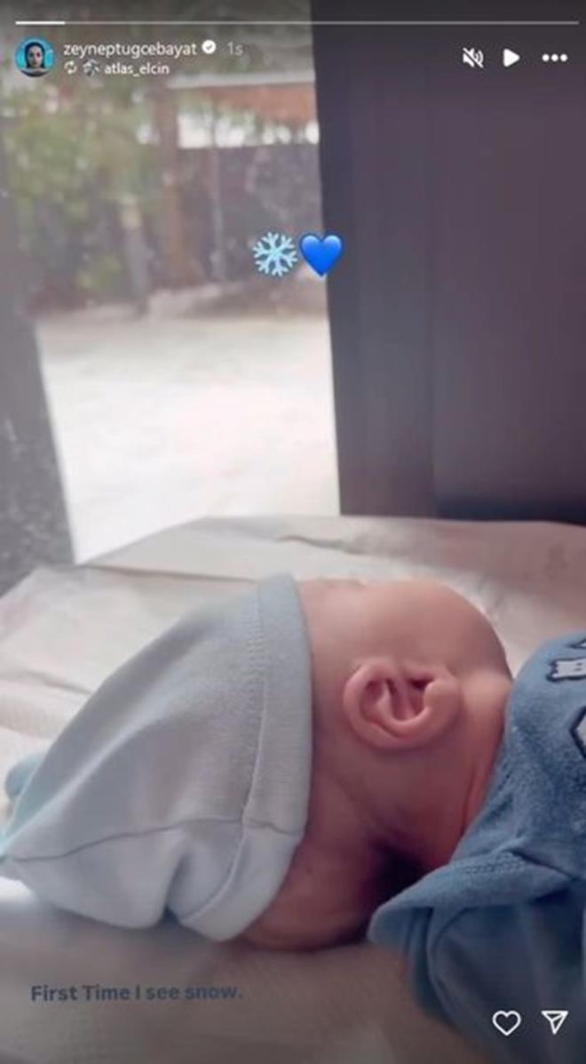 ZEYNEP TUE BAYAT    Getiimiz gnlerde olu Atlas'a kavuan Zeynep Tue Bayat, minik bebeinin fotorafna "lk kez kar gryorum" notunu dt.