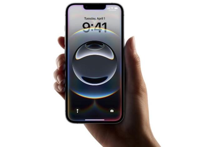 PHONE 16E TRKYE SATI FYATI NE KADAR?    Apple, uzun zamandr beklenen fiyat/performans rn iPhone 16e?nin 21 ubat?ta n siparie alacan bildirdi. Cihazn balang fiyat globalde 600 dolar, Trkiye?de 48 bin TL olacak.    Apple?n bte dostu telefon serisi iPhone SE?nin yeni modeli, isim deiikliiyle tantld. Sektrn devi Apple, yeni cihaznn ?amiral gemisi? modelleriyle daha uyumlu olmas iin adn iPhone 16e eklinde deitirdi.