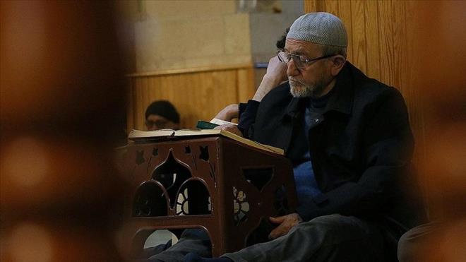 LK TERAVH NE ZAMAN?    On bir ayn sultan ramazann ilk teravih namaz 28 ubat Cuma gn klnacak, 28 ubat' 1 Mart'a balayan gece sahura kalklacak ve ayn gn ilk iftar yaplacak.