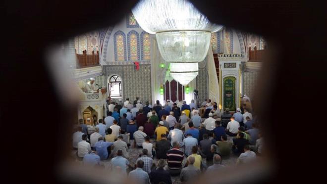  aylarn sonucusu ramazan aynn balamasna az bir zaman kala teravih namaz tarihine ynelik aratrmalar younlat. Mslmanlar iin byk neme sahip ramazann ilk teravih namaz Trkiye genelindeki cami ve mescitlerde klnacak. te, 2025 ramazan teravih tarihi...